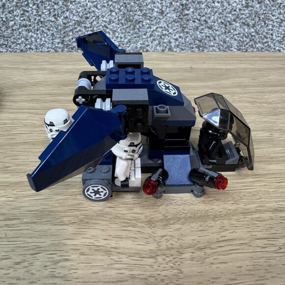 LEGO Star Wars: Imperial Dropship 20th Anniversary Edition (75262) 100% Complete - Picture 5 of 10